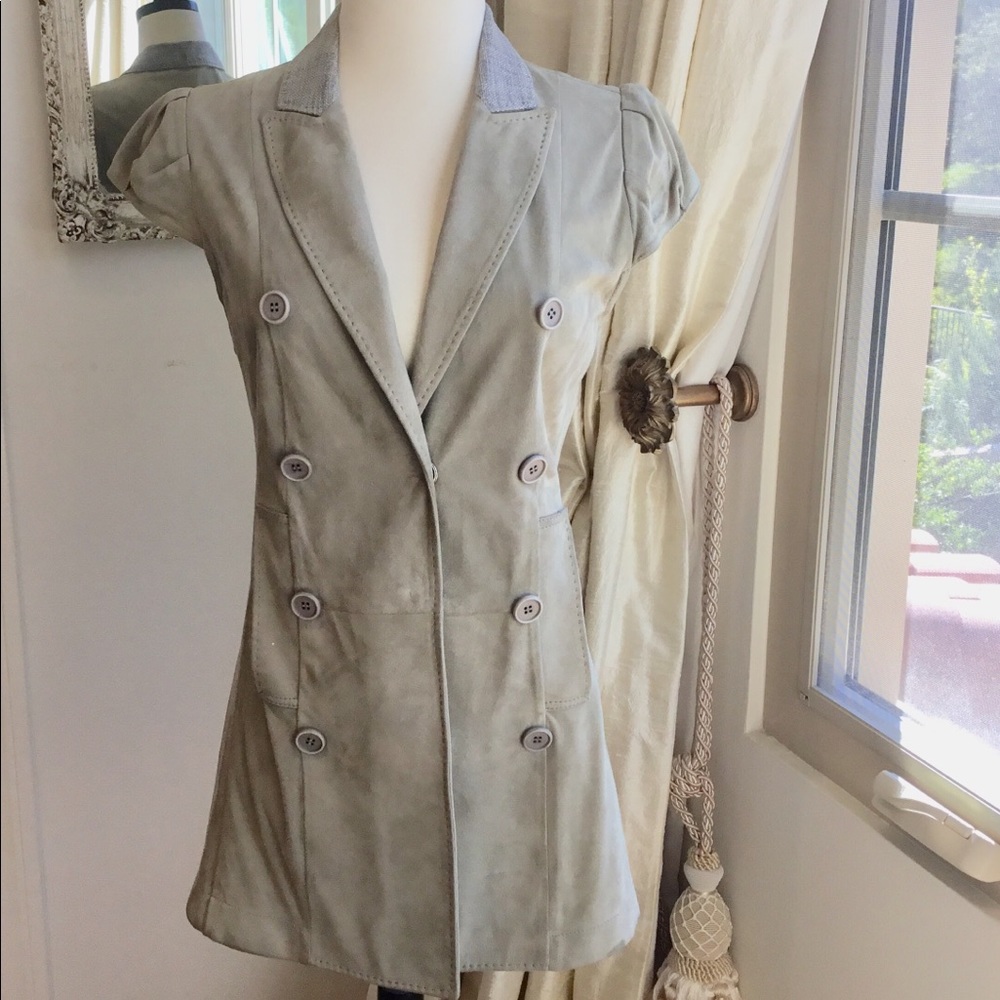 Brunello Cucinelli Suede cap sleeve vest jacket